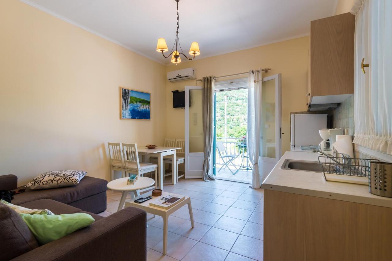 Avelia Blue Apartman Aszprojerakáta Kültér fotó